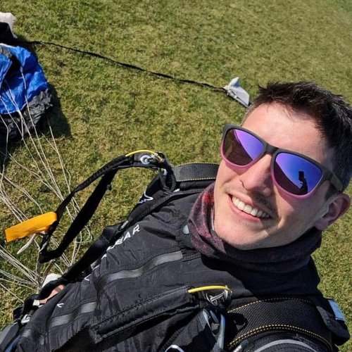 Skydiving firm closes for good after mother plunged 15,000ft to her death with instructor