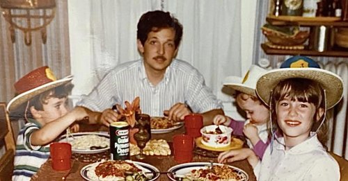 Top 26+ Photos Remembering Family Dinner In The 1970s