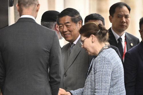 China and US agree to extend tariff pauses after 'constructive' talks in Stockholm