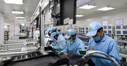 India overtakes China in smartphone exports to the U.S. as manufacturing jumps 240%, report shows