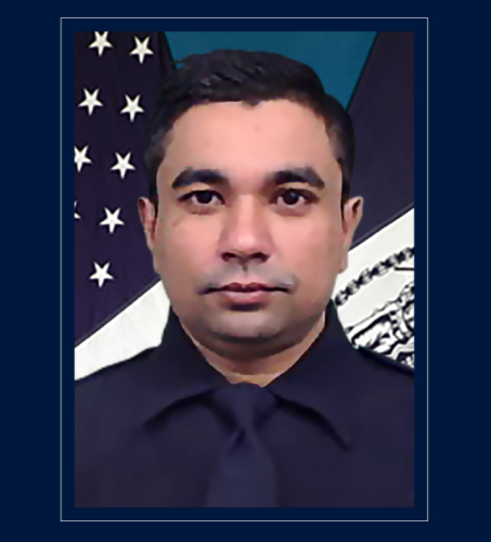 Four killed, including NYPD officer, after gunman entered Midtown Manhattan office building