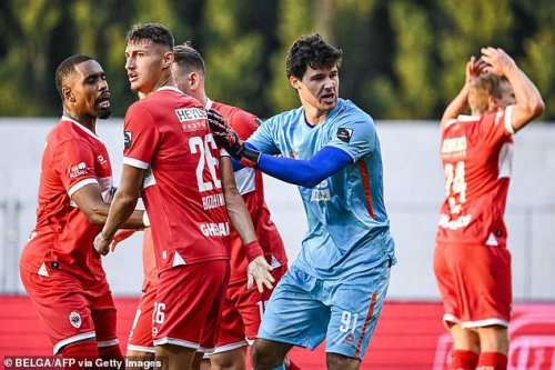 Man United target breaks silence and claims he's 'earned' Red Devils' links
