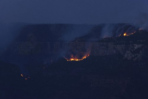 Crews struggle to contain wildfire on the North Rim of the Grand Canyon