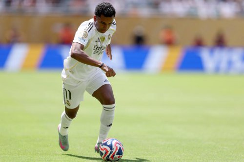 Transfer news live: Liverpool reach Isak agreement, Arsenal&rsquo;s Eze stance, Rangers close on Spurs star