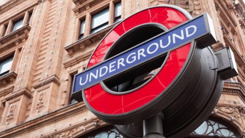 London Tube vs MRT: British Couple Say MRT Is So Much Better