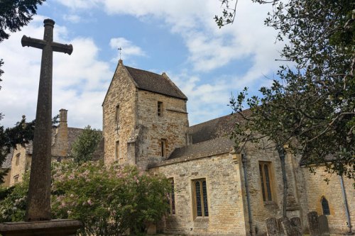 I travelled by local bus from London to the Cotswolds and discovered the joy of slow travel