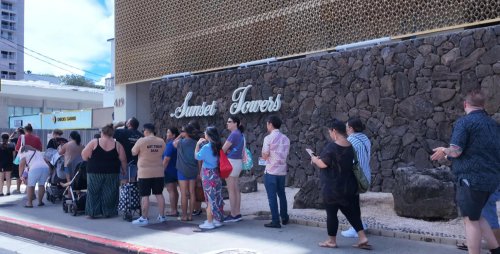 Crowds line up for first day of Made in Hawaii Festival