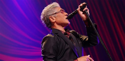 吉川晃司、5000人の観客に祝福された還暦の誕生日スペシャルライブ