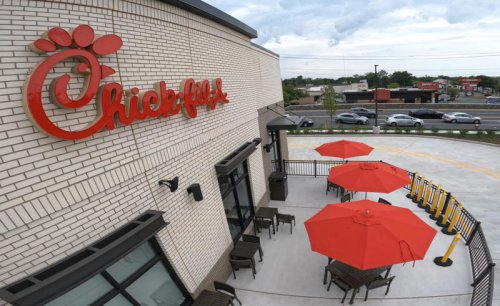 Ohio Chick-fil-A adopts 'Teen Chaperone Policy' requiring parents to accompany children