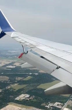 Part of Delta Boeing 737&rsquo;s wing breaks off before landing in Texas