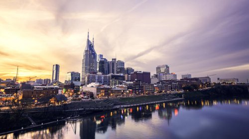 One Of Nashville's Most Underrated Neighborhoods Has Dive Bars, Old-School Tennessee Charm, And Green Space