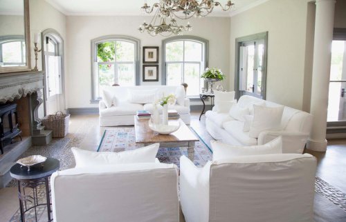 Designers say these 14 tacky decor items instantly cheapen your space