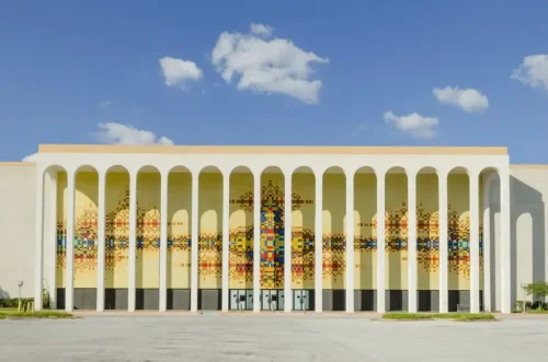 Top 12+ Abandoned Shopping Malls That Look Like Time Capsules from the &rsquo;80s