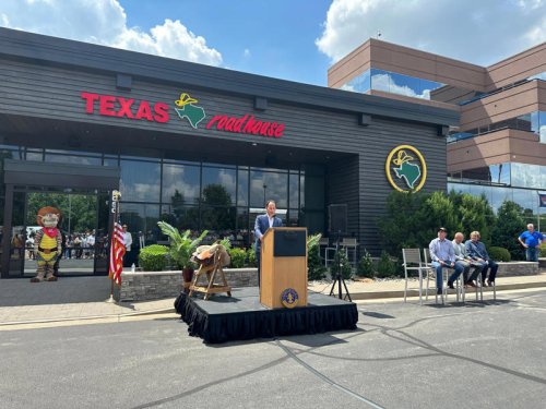 Texas Roadhouse to relocate first Louisville location. Here's where to find it