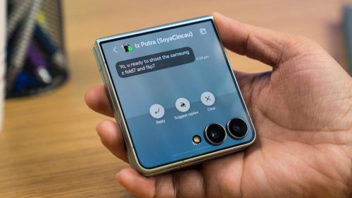 Samsung Galaxy Z Flip7: Quick Replies to Full Apps, all on the FlexWindow cover screen