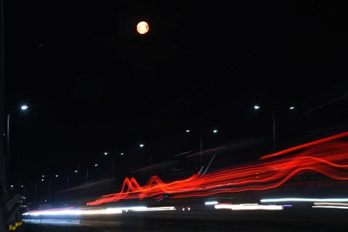 See the blood moon rise in 1st pictures of September 2025 total lunar eclipse