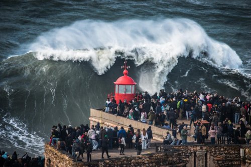 Nazar&eacute;: the biggest waves in the world