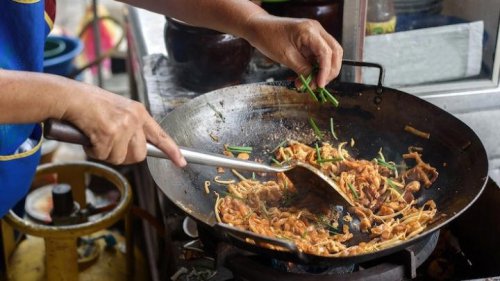 Top 5+ Common Mistakes People Make When Starting A Food Business In Kuala Lumpur