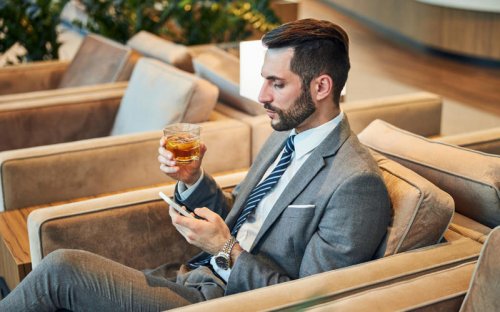 What the airport experience is like for the super-rich