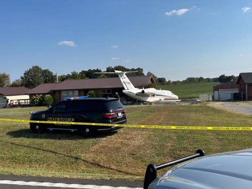 No injuries after plane crashed into corner of home in western Ky.