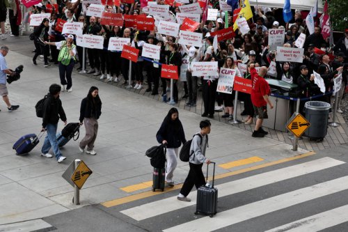 Flight attendants have gone 50 years without ground pay. Here&rsquo;s why