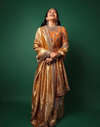 Rashmika Mandanna&rsquo;s Colourful Ethnic Fashion Guide For Navaratri 2025