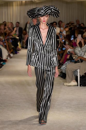 Christian Siriano&rsquo;s Spring/Summer 2026 Collection Was a Study in Black, White, and Pink