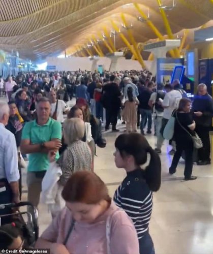 Travel warning to Brits as strikes cause chaos at Spain's biggest airport