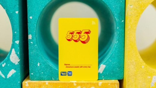 Buku 555 TnG Card &amp; Charm: You Can Scribble on This Card Like a Notebook