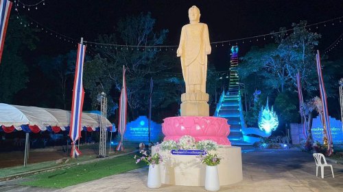 ภูสิงห์เปิดไฟ บันไดสวรรค์ 654 ขั้น ยาว 1.5 กม. รับงานตักบาตรเทโว 8&ndash;12 ต.ค.