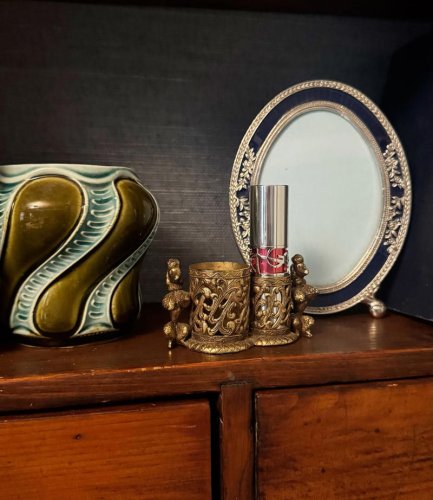 This Simple Shopping Strategy Keeps Me From Leaving a Flea Market Empty-Handed
