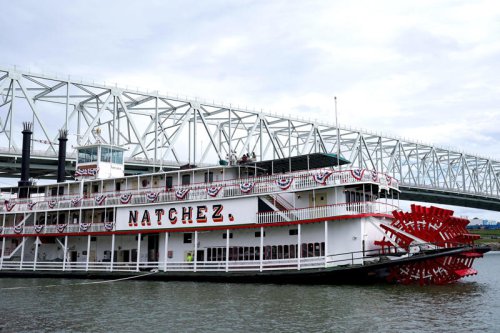Top 10 events this weekend. Chuggin' riverboats, giant pumpkins, sauerkraut for all