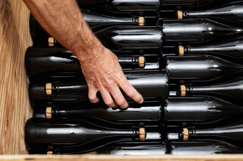 What is traditional-method sparkling wine?, Why is Oregon one of the best places to produce sparkling wine?, The sparkling start in Oregon&nbsp;, Oregon&rsquo;s bubbly future, Here&rsquo;s Why Your Next Great Sparkling Wine Might Come From Oregon