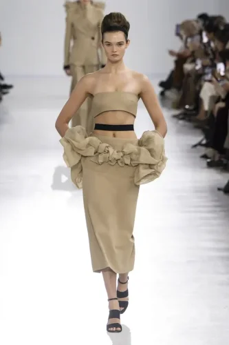 From Madame de Pompadour to Modern Milan, Max Mara Shows Subtle Command