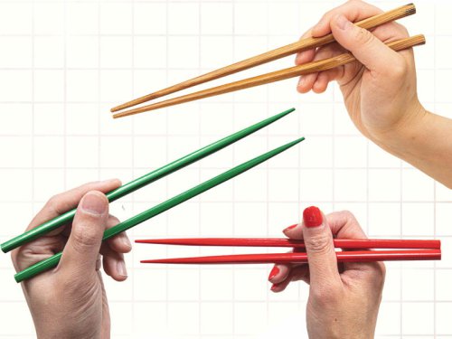 I Asked 10 Experts the Right Way to Hold Chopsticks&mdash;They All Agree on 1 Rule