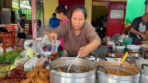 เริ่มตี 5 ครึ่ง ข้าวแกงริมบายพาสสมุทรสงคราม อิ่มละ 20 บาท ขายหมดก่อน 11 โมงเช้า