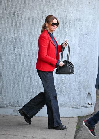 Julia Roberts, 57, Wore the Rich-Looking Fall Jeans Martha Stewart, 84, Recently Stepped Out In