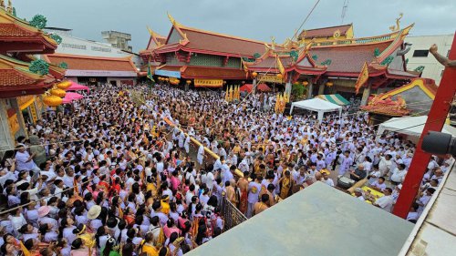 สรุปกำหนดการ เทศกาลกินเจภูเก็ต 2568 หลังยกเสาโกเต้งเรียบร้อยแล้ว