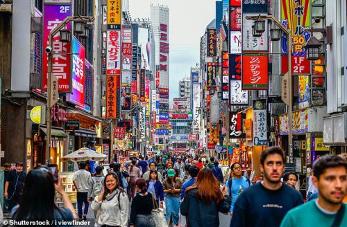 Foreign Office issues urgent travel advice for eight countries after 'deaths and serious illness'