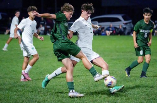 2025 IHSA boys soccer postseason pairings, schedules, scores for Peoria area