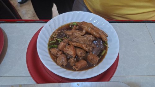 บุฟเฟ่ต์ก๋วยเตี๋ยวไก่มะระ 69 บาท เมืองพิชัย อิ่มไม่อั้น ตักเครื่องได้จนพอใจ