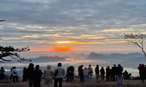 ภูกระดึง&ndash;ภูทอก&ndash;ภูเรือ วันหนาวแรก ทะเลหมอกฟูตั้งแต่ฟ้าสาง