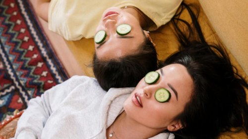 Top 20+ DIY Masks For Glowing Skin &amp; Shiny Hair