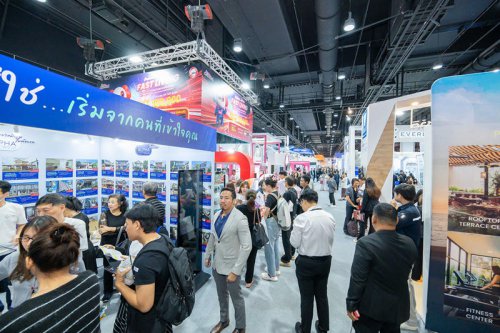 มั่นใจเงินสะพัด 4,000 ล้าน, อสังหาฯขานรับปรับจีดีพี, ดีเวลอปเปอร์จองล้น 330 บูท, แนะรัฐแก้สัญญาเช่า 60 ปี, จัดระเบียบเก็บภาษีต่างชาติ, คิกออฟมหกรรมบ้าน-คอนโด 4 วันเต็ม ที่สุดแห่งปี 1,000 โครงการแข่งโปรฯชิงลูกค้า