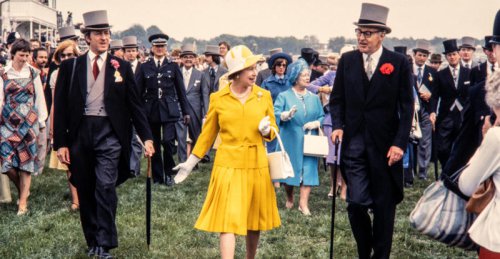 1999, 1974, 2018, 1967, 1985, 1975, 1970, 2012, 2015, 2017, 2021, The late Queen Elizabeth's most colorful outfits through the decades