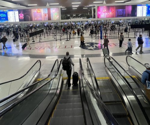 As Nashville airport travelers get set for holiday chaos, who is to blame?