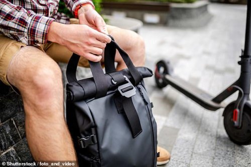 Traveller issues warning to Ryanair passengers over backpack that doesn't meet airline's bag rules