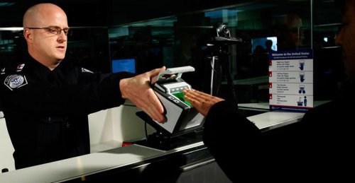 Traveling to the US? How to protect your data at the border