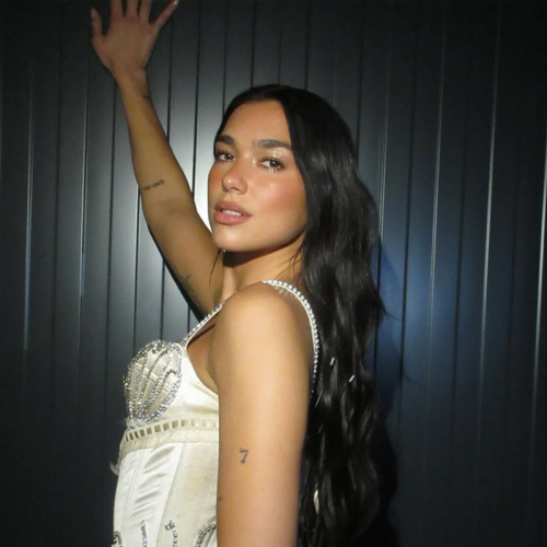 Cool Girls Are Going &ldquo;Obsidian Brunette&rdquo; Instead of Chocolate Brown This Winter