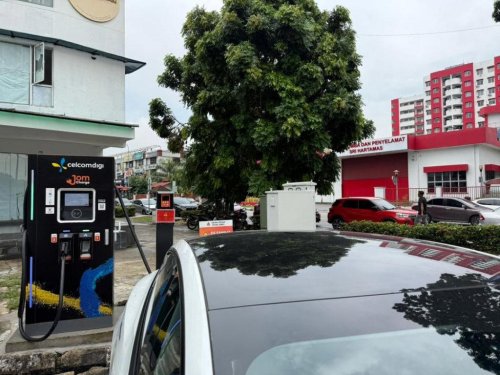 JomCharge deploys 100kW DC and 11kW AC EV charge points at Desa Sri Hartamas
